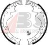 NISSA 4406035G25 Brake Shoe Set